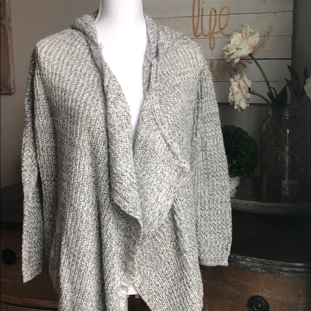 Sienna sky open hooded cardigan size extra small